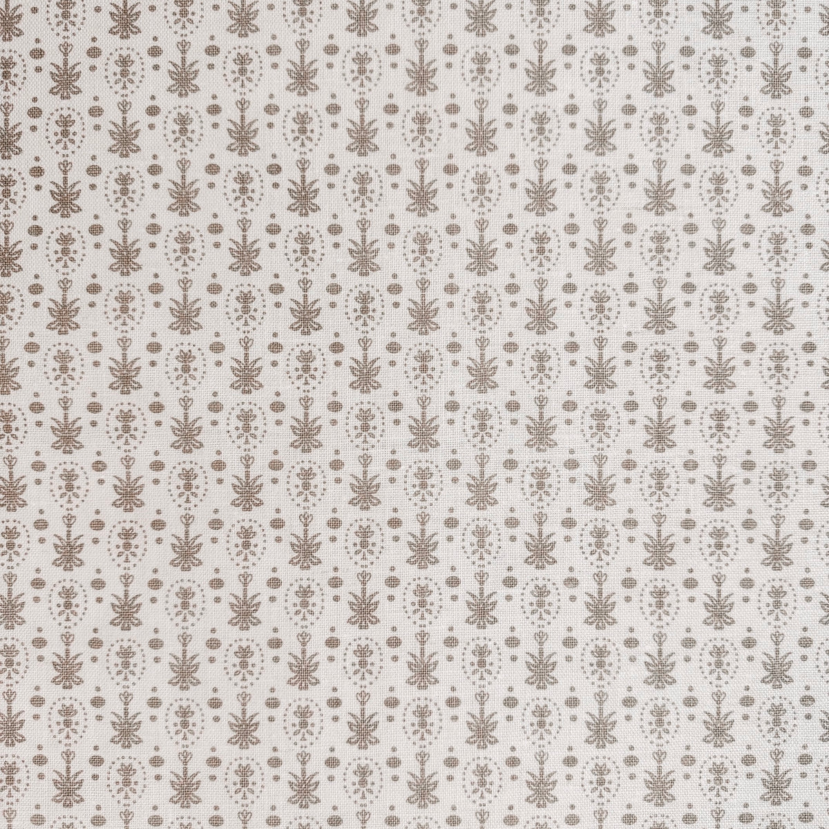 Annsley Spindle on Oyster greige textiles 