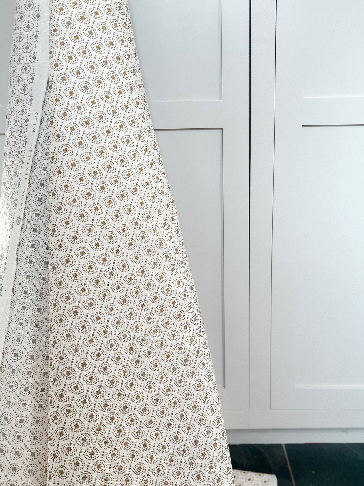 Greige Textiles: modern heritage textiles, hand-printed on Belgian linen for inspired design projects.