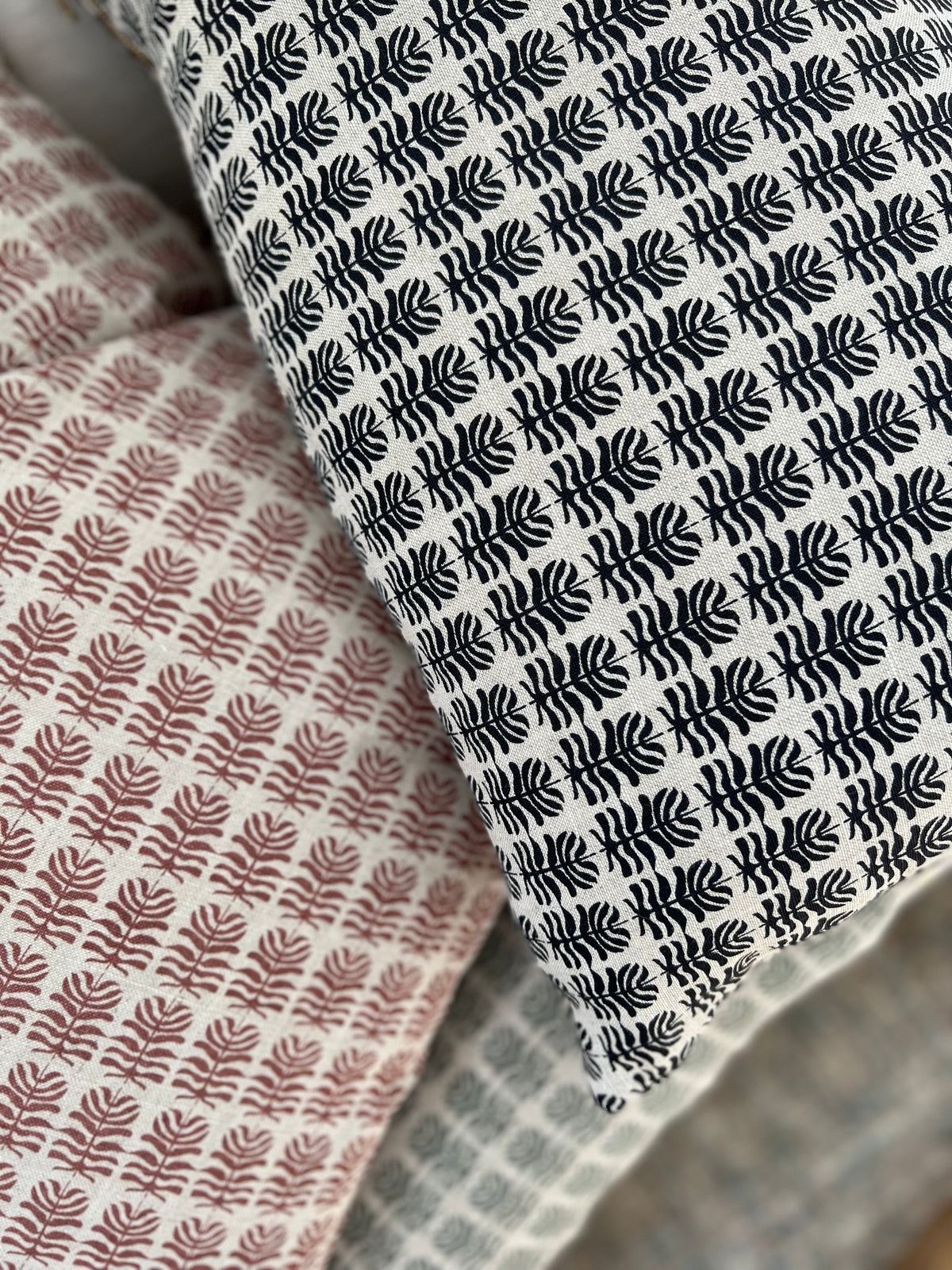 Clara fabric – A delicate fern-like pattern evoking Kauai&#39;s trails, hand-printed on linen, ideal for refined interior design projects by greige textile