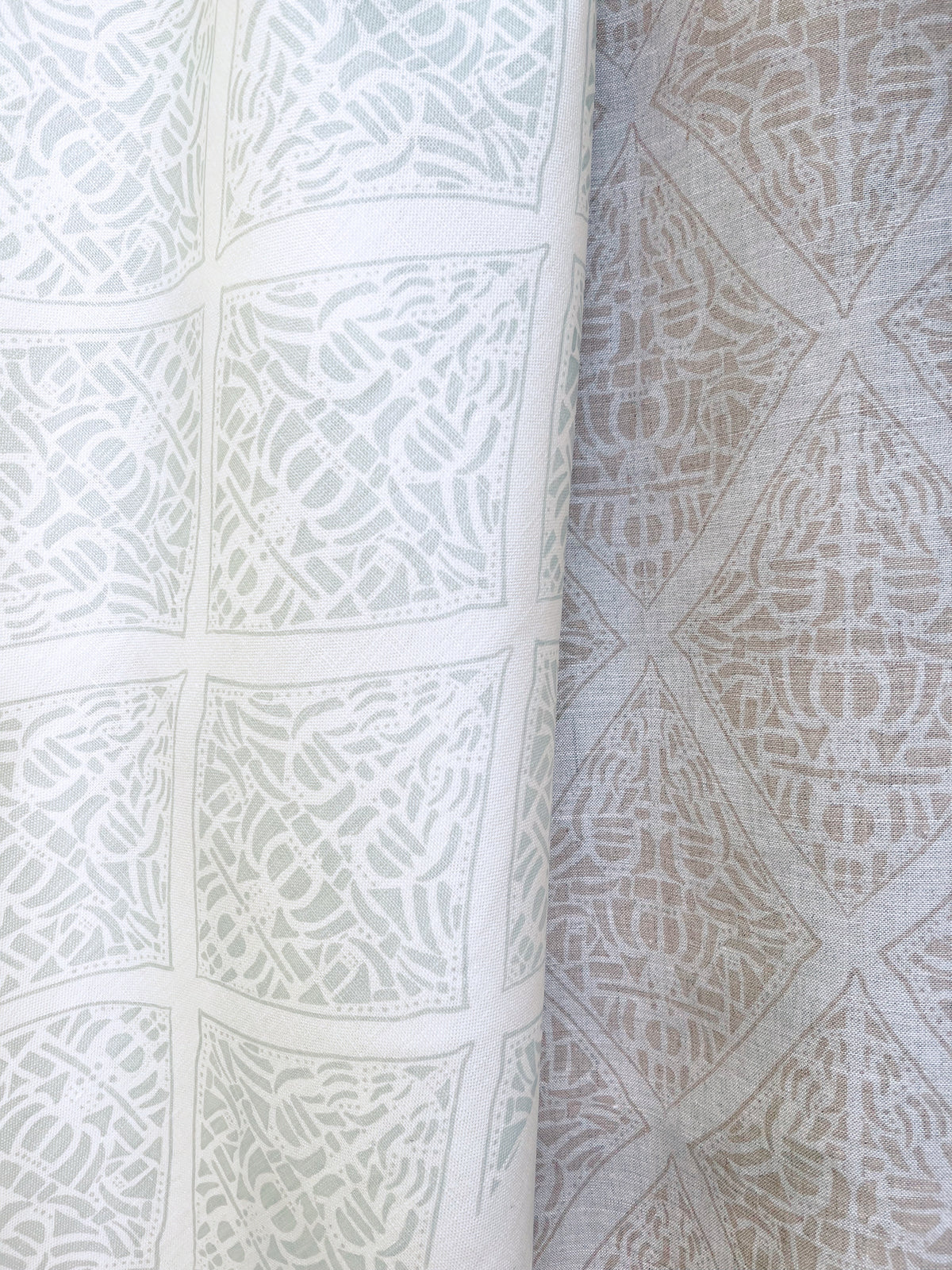 Rhodes Fabric Peony on Oatmeal