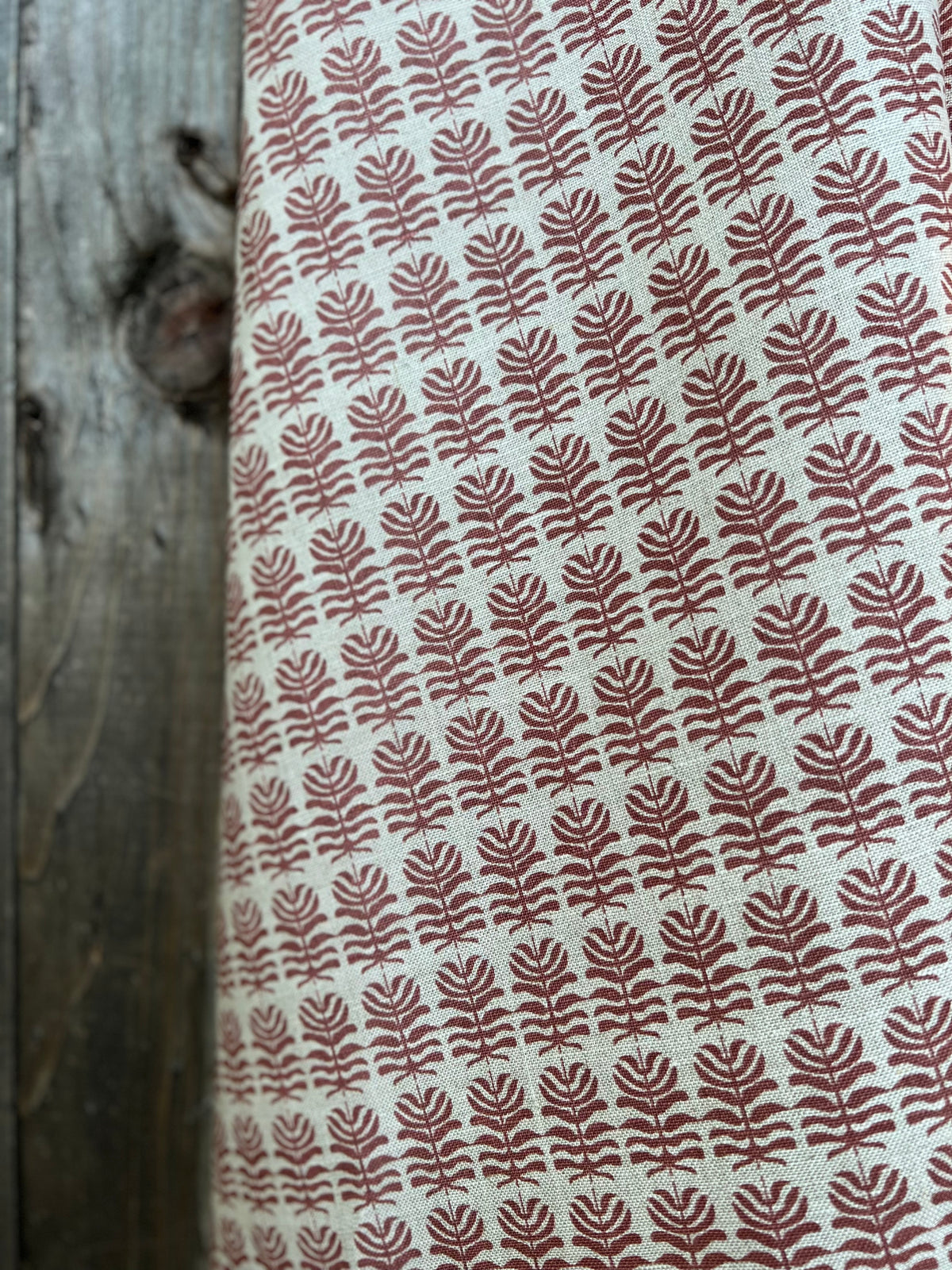 Clara pattern – A small-scale botanical print inspired by playful island ferns, hand-printed on Belgian linen for drapery, upholstery, and decorative pillows by greige textiles