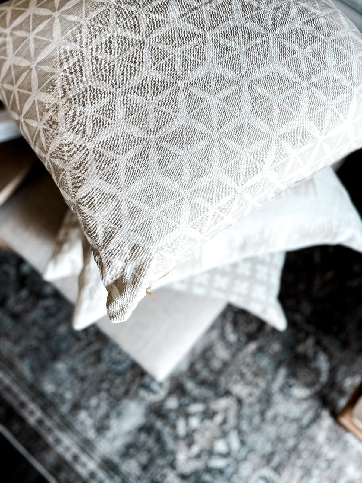 Tuile Fabric Heron on Oyster