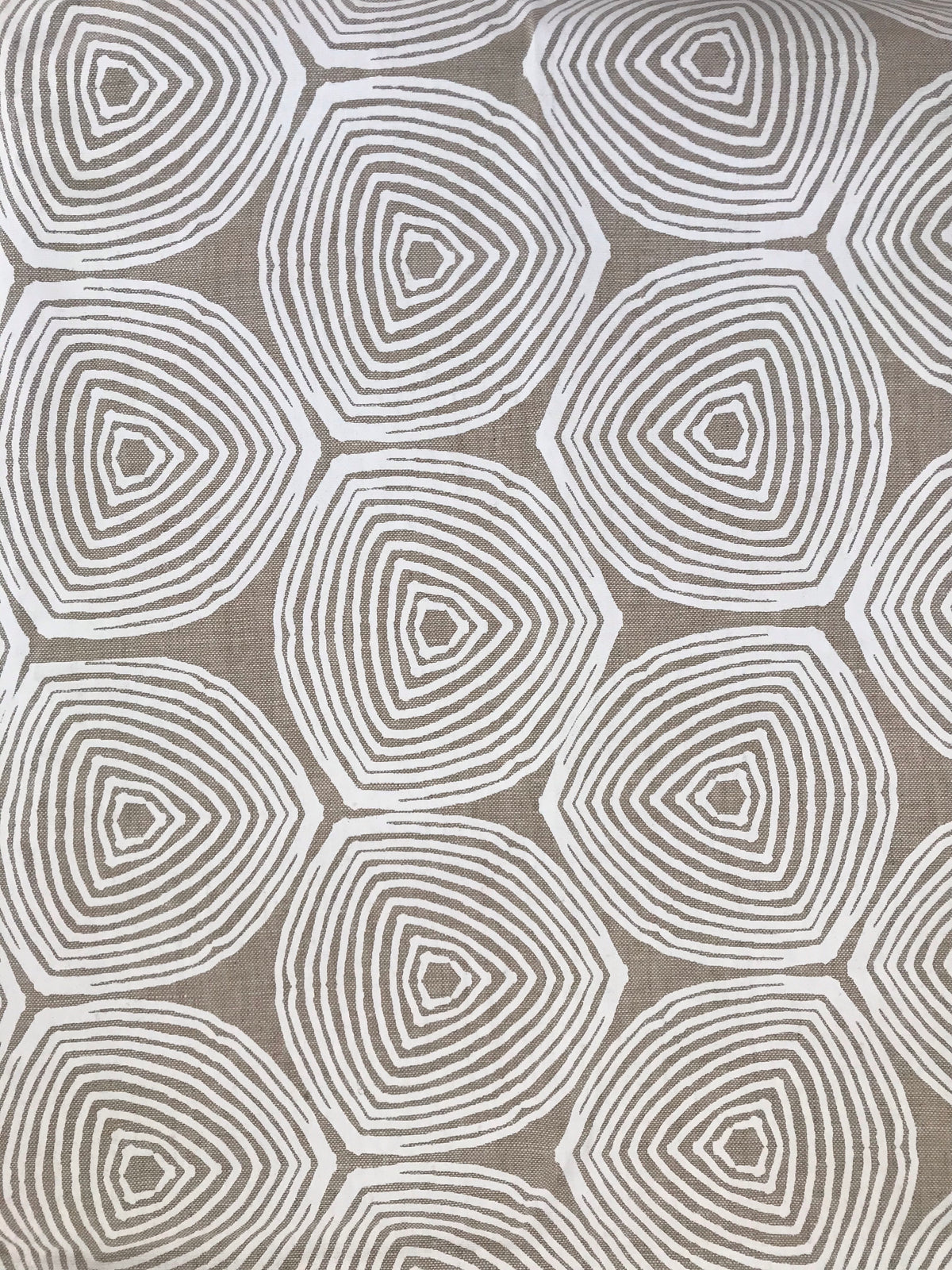 Ward Fabric White on Oatmeal